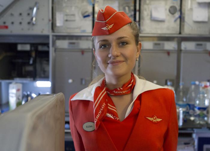 Российская стюардесса возбудила иностранцев, сделав фото в самолете